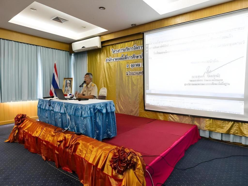 Lake Inn Hotel Songkhla Esterno foto
