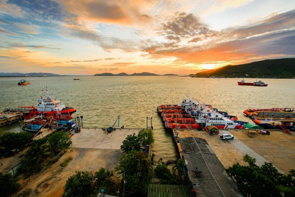 Lake Inn Hotel Songkhla Esterno foto