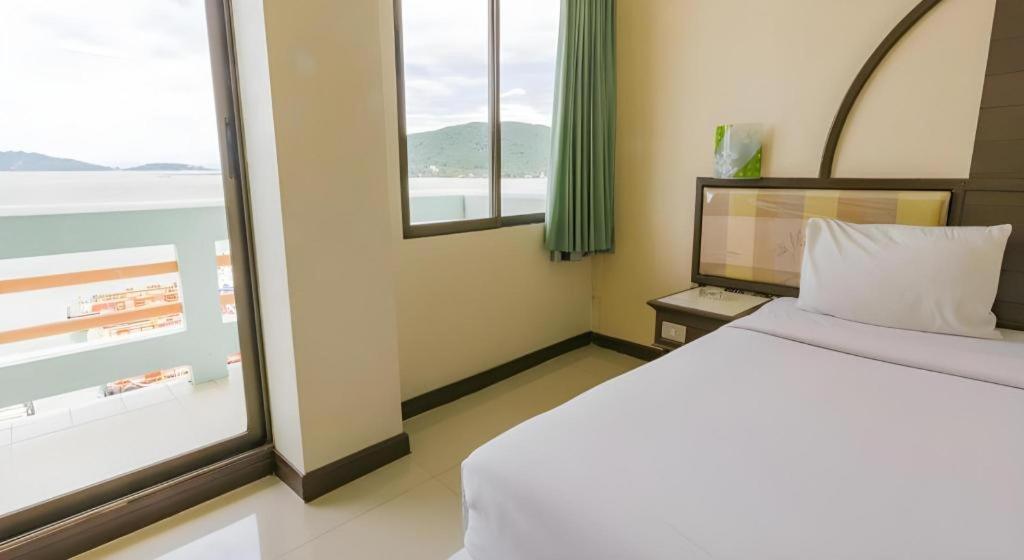 Lake Inn Hotel Songkhla Esterno foto